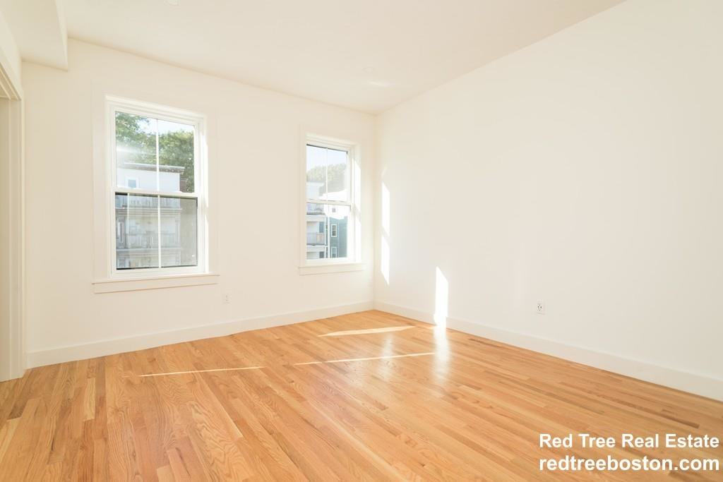 55 Saxton St #1 - Photo 6 of 28