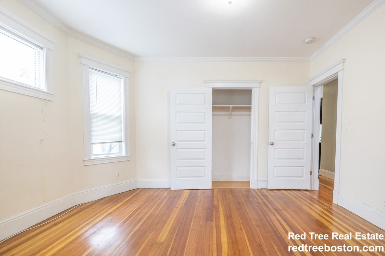 79 Saxton St #3 - Photo 3 of 21