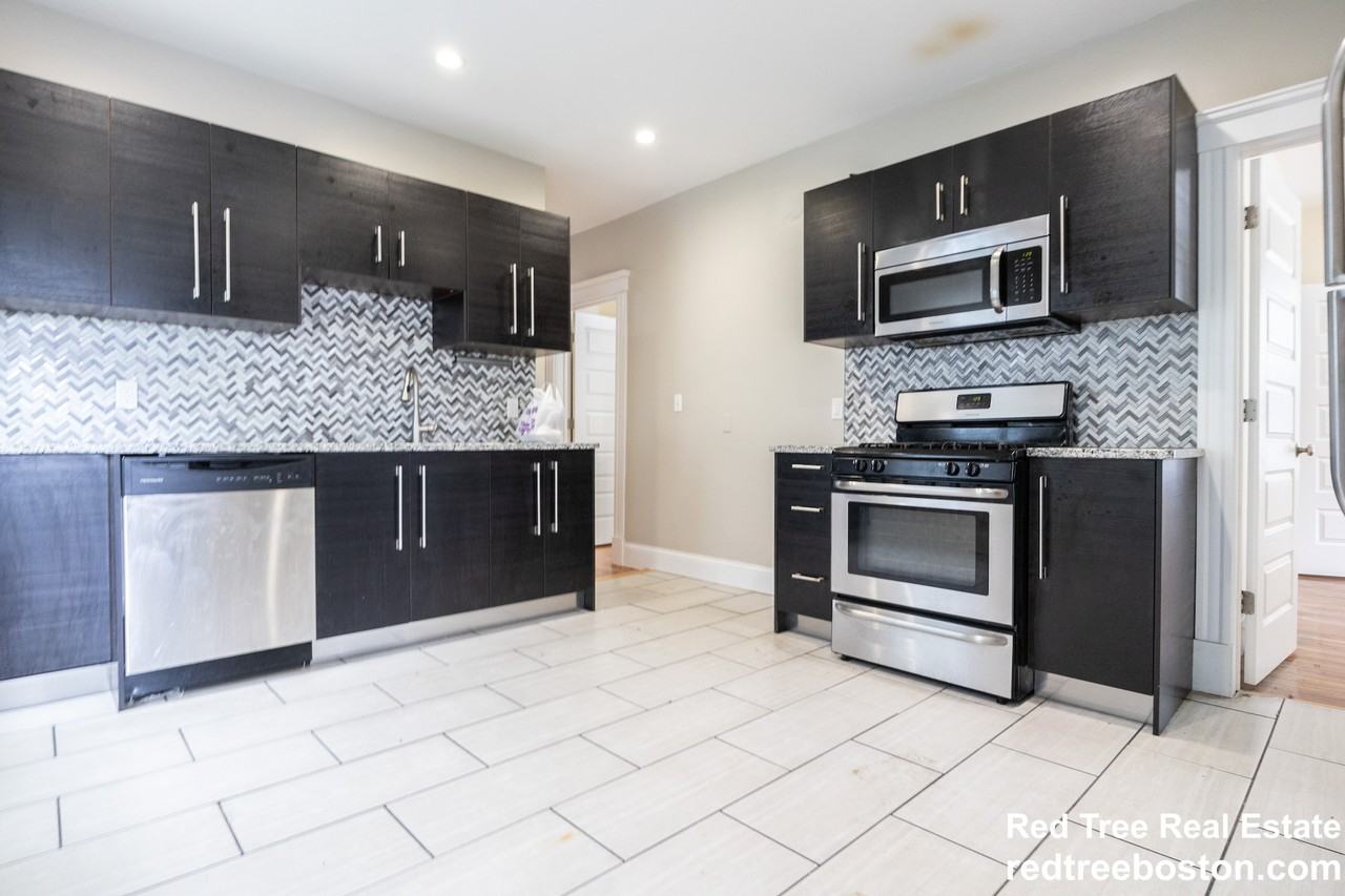 79 Saxton St #3 - Photo 5 of 21