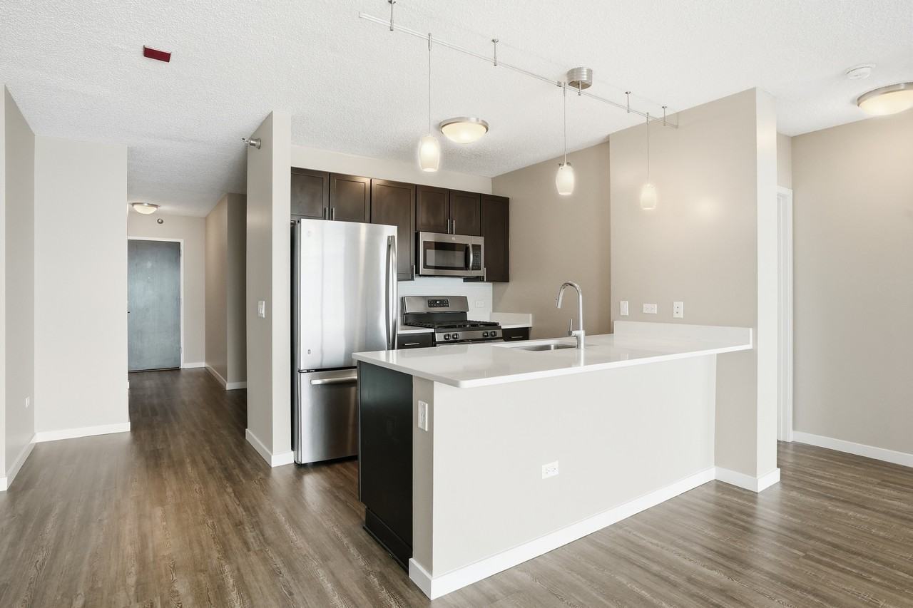 355 E Ohio St #1-1DEN - Photo 2 of 28