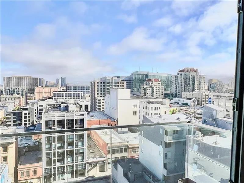 1545 Pine St #1204 - Photo 3 of 26