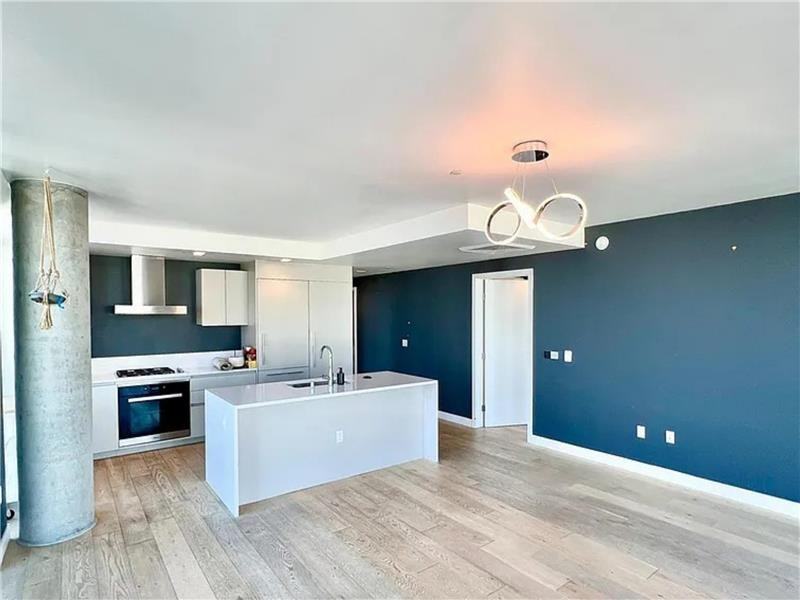 1545 Pine St #1204 - Photo 5 of 26