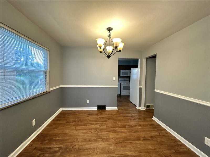 925 Oxford Blvd - Photo 6 of 16