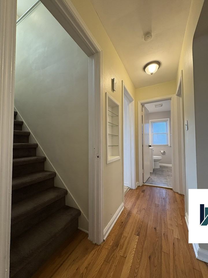3328 Hollywood St - Photo 5 of 26