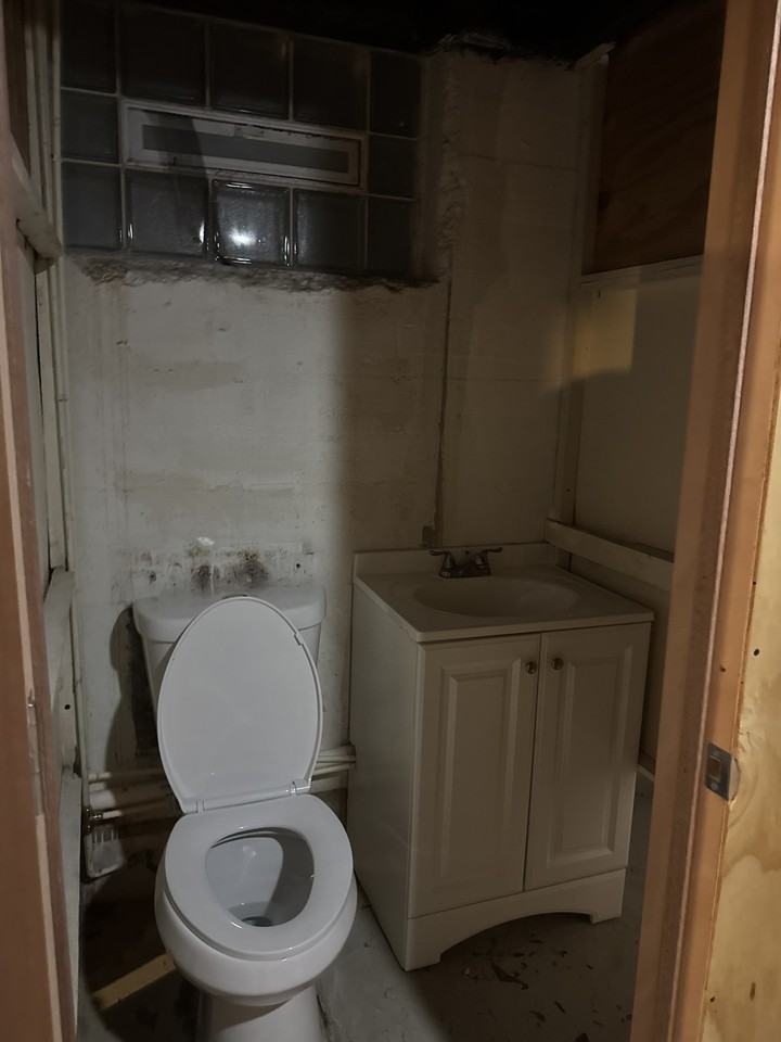6431 Kennedy Ave - Photo 4 of 14