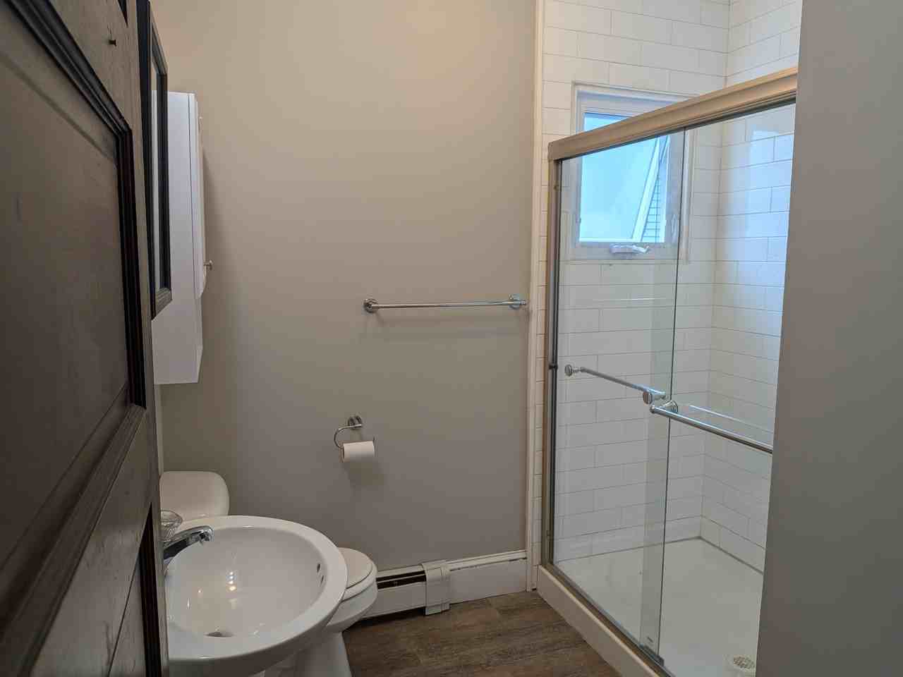 1014 Kenilworth Ave #4 - Photo 7 of 7