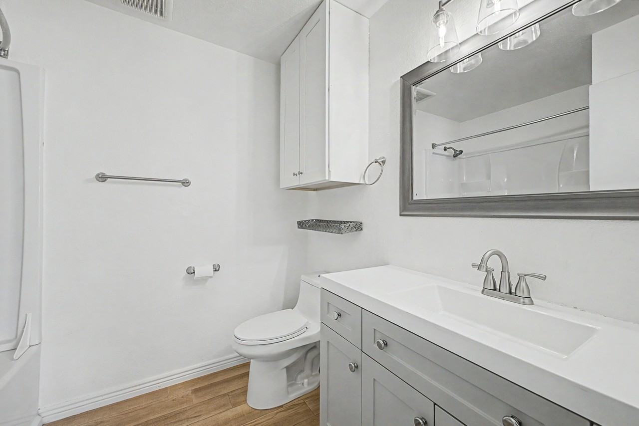 3922 E Sahuaro Dr - Photo 3 of 22