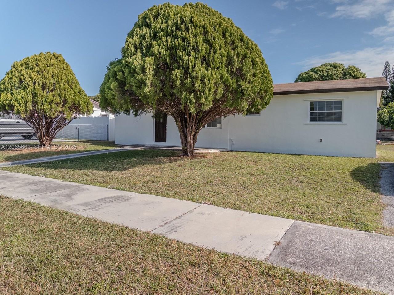 27918 Sw 131st Ave - Photo 2 of 18