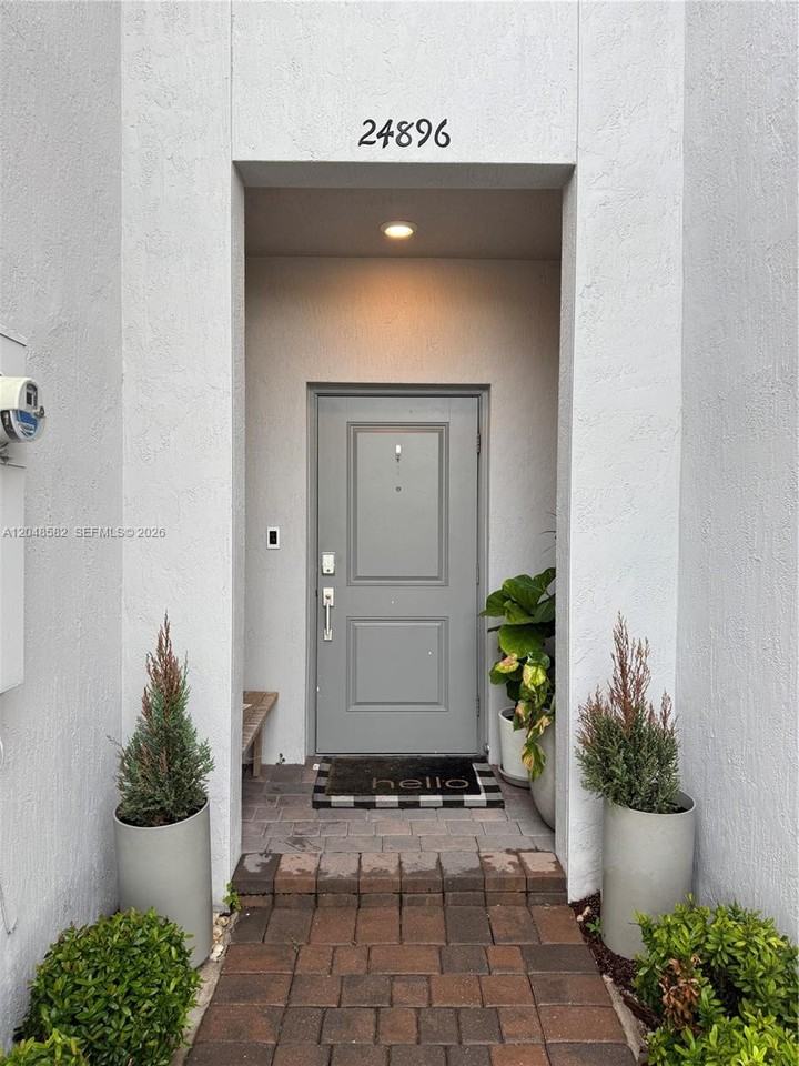 24902 Sw 107th Ave - Photo 3 of 31