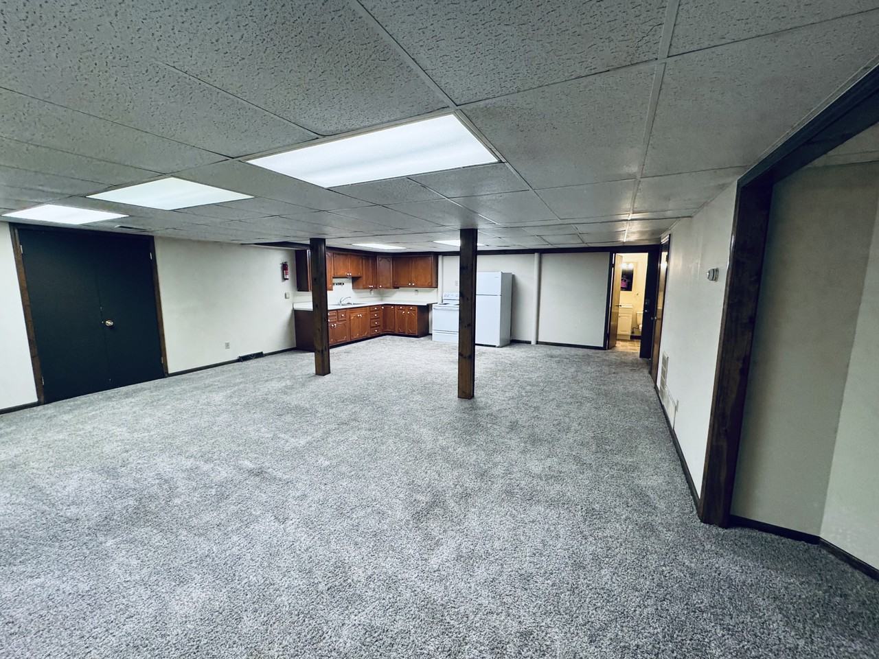225 W Jefferson St #9 - Photo 6 of 10