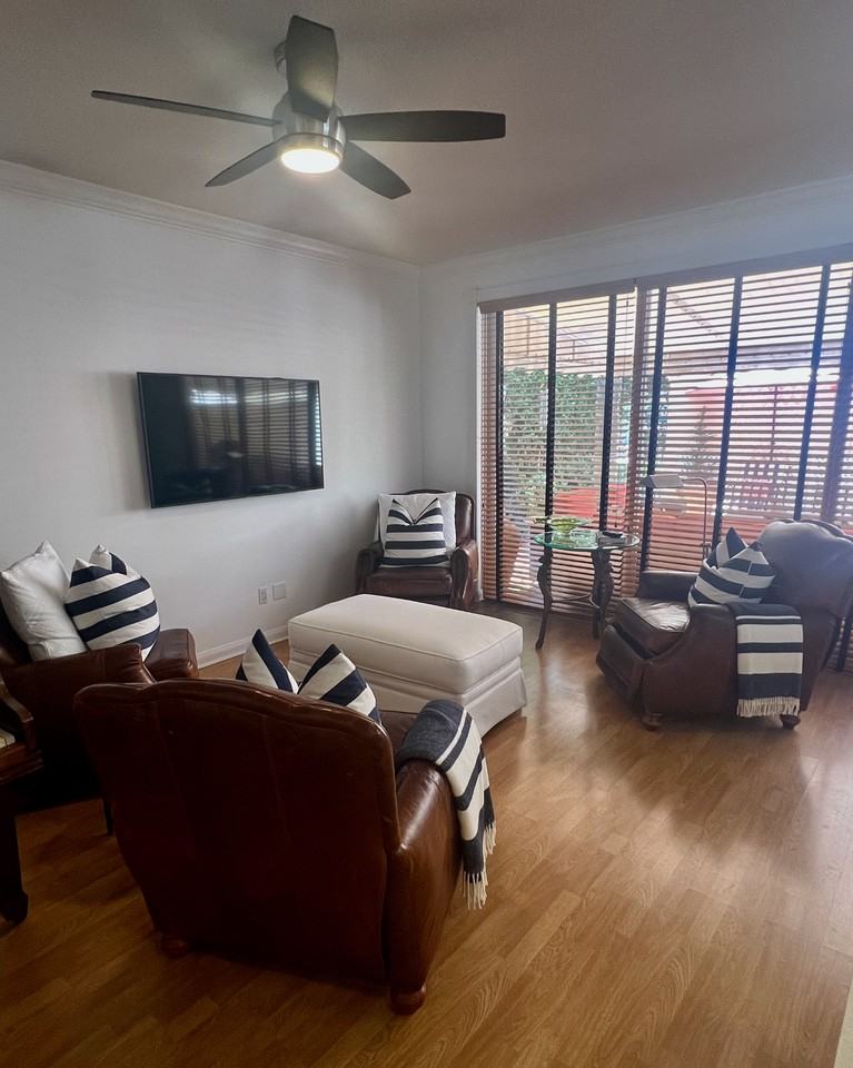 114 Merrimack Way - Photo 3 of 41