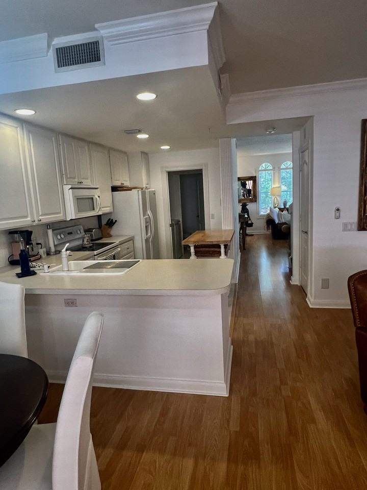 114 Merrimack Way - Photo 5 of 41