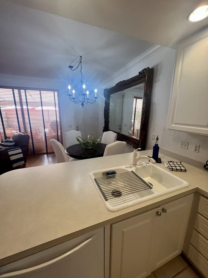 114 Merrimack Way - Photo 7 of 41