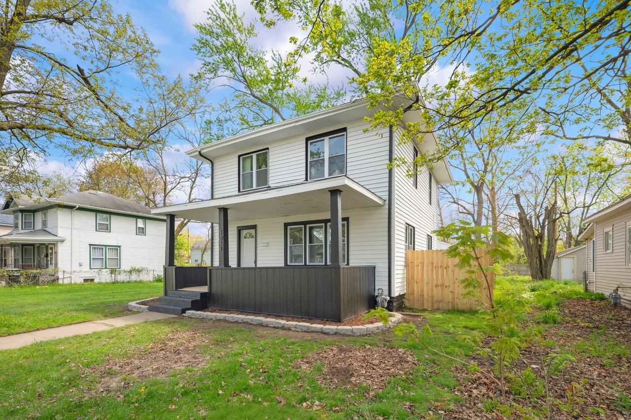 1214 Cedar St - Photo 3 of 38