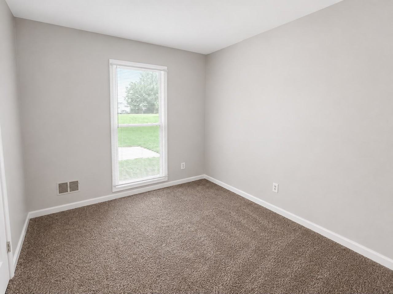 4510 Murphy Ln - Photo 7 of 12