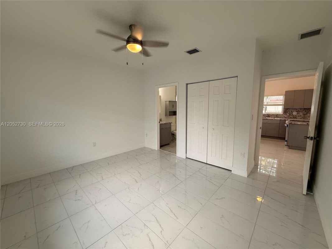 3027 Nw 23rd Ave - Photo 7 of 23