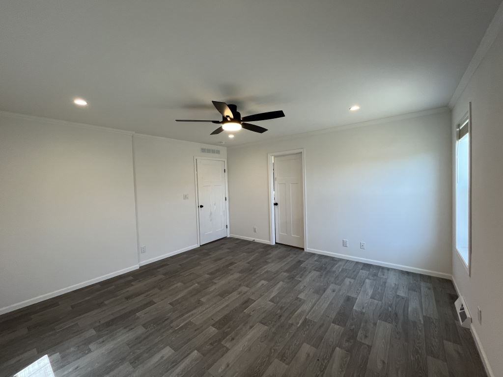 5049 Sawgrass Dr - Photo 5 of 26