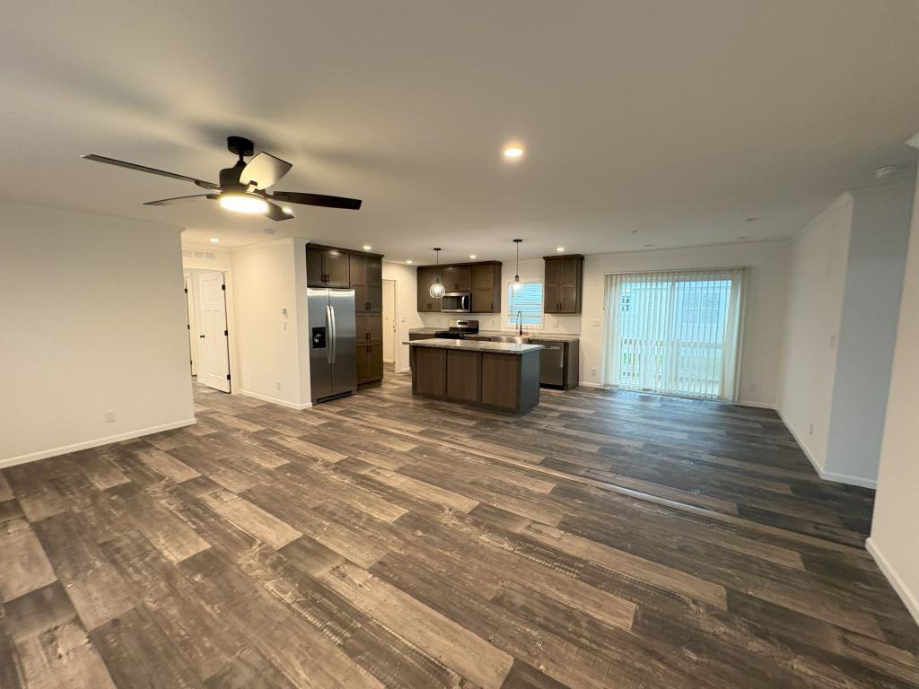 5045 Sawgrass Dr - Photo 2 of 29