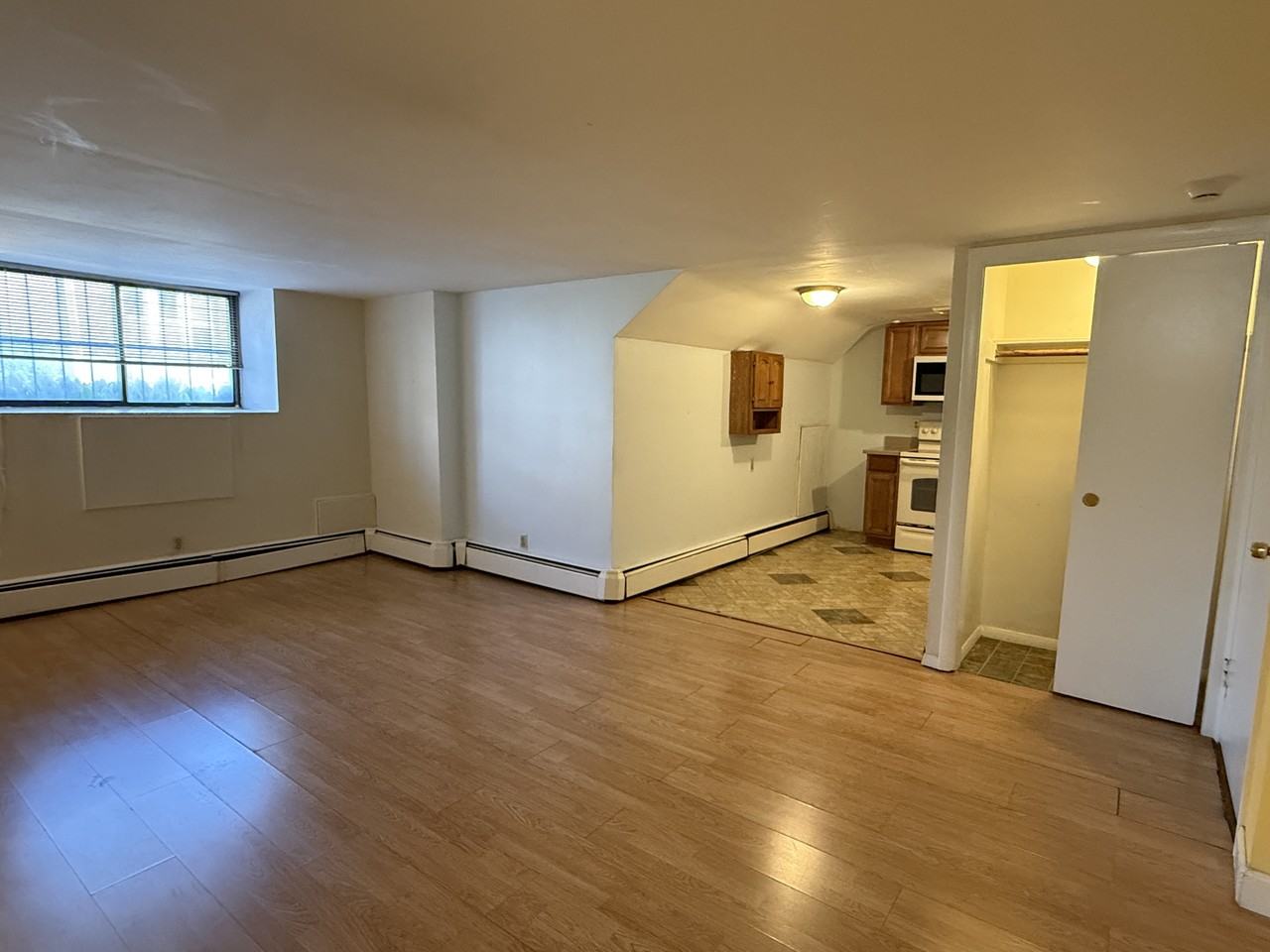 100 Lanark Rd #14 - Photo 2 of 14