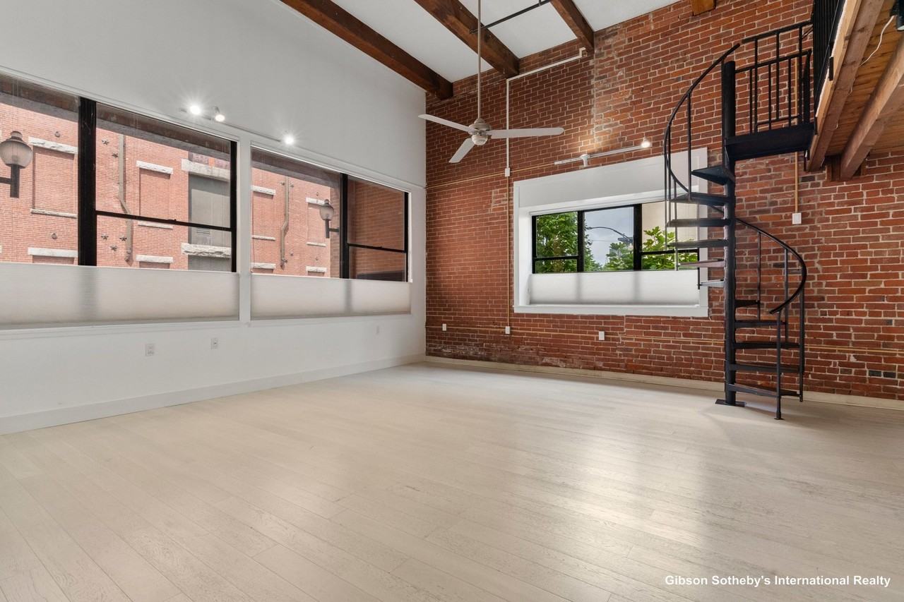 15 Sleeper St #106 - Photo 2 of 24
