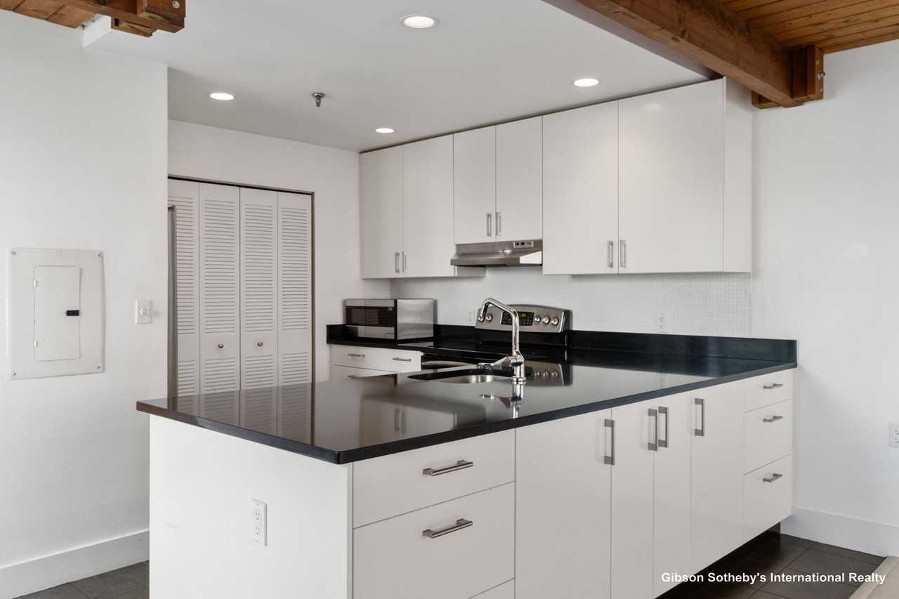 15 Sleeper St #106 - Photo 5 of 24