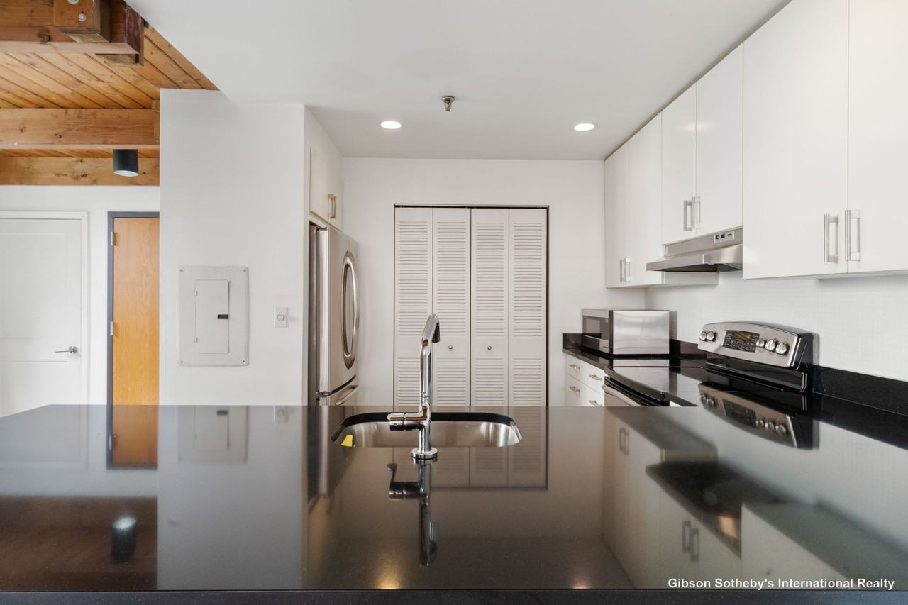 15 Sleeper St #106 - Photo 7 of 24