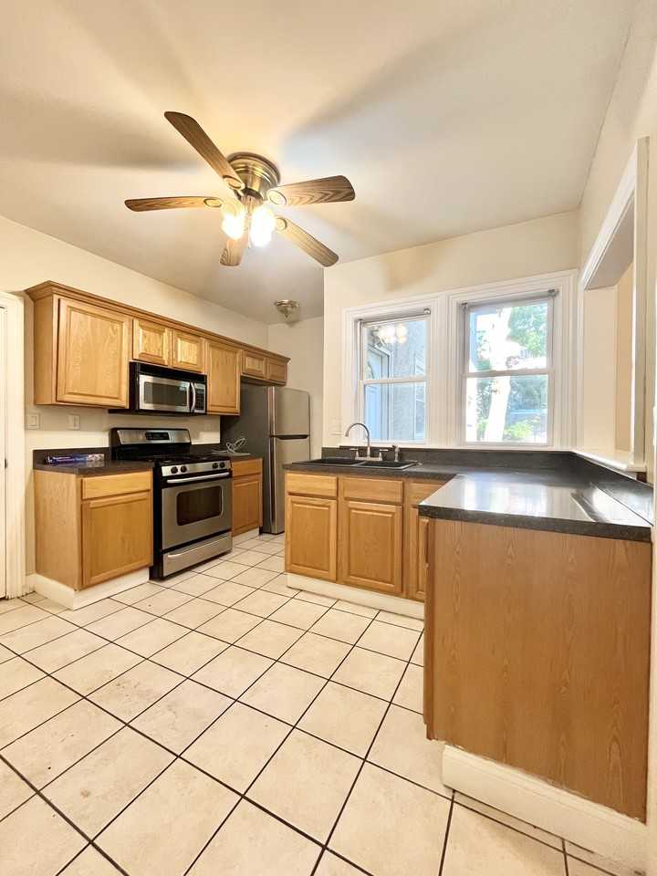 19 Park View St - Photo 2 of 14