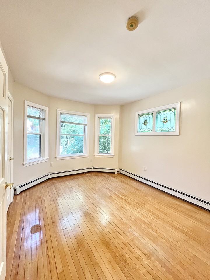 19 Park View St - Photo 5 of 14