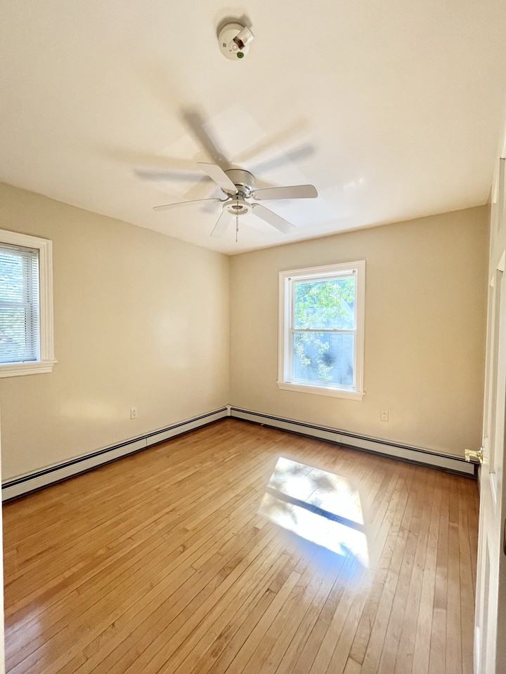 19 Park View St - Photo 7 of 14