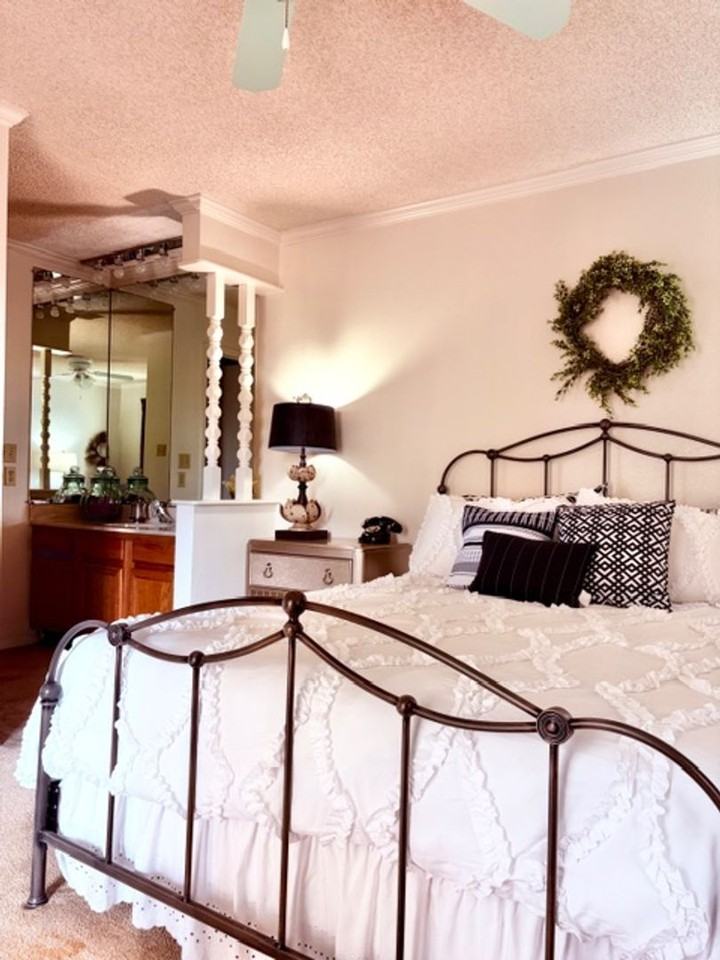 Quail Creek Apts. - Photo 5 of 9