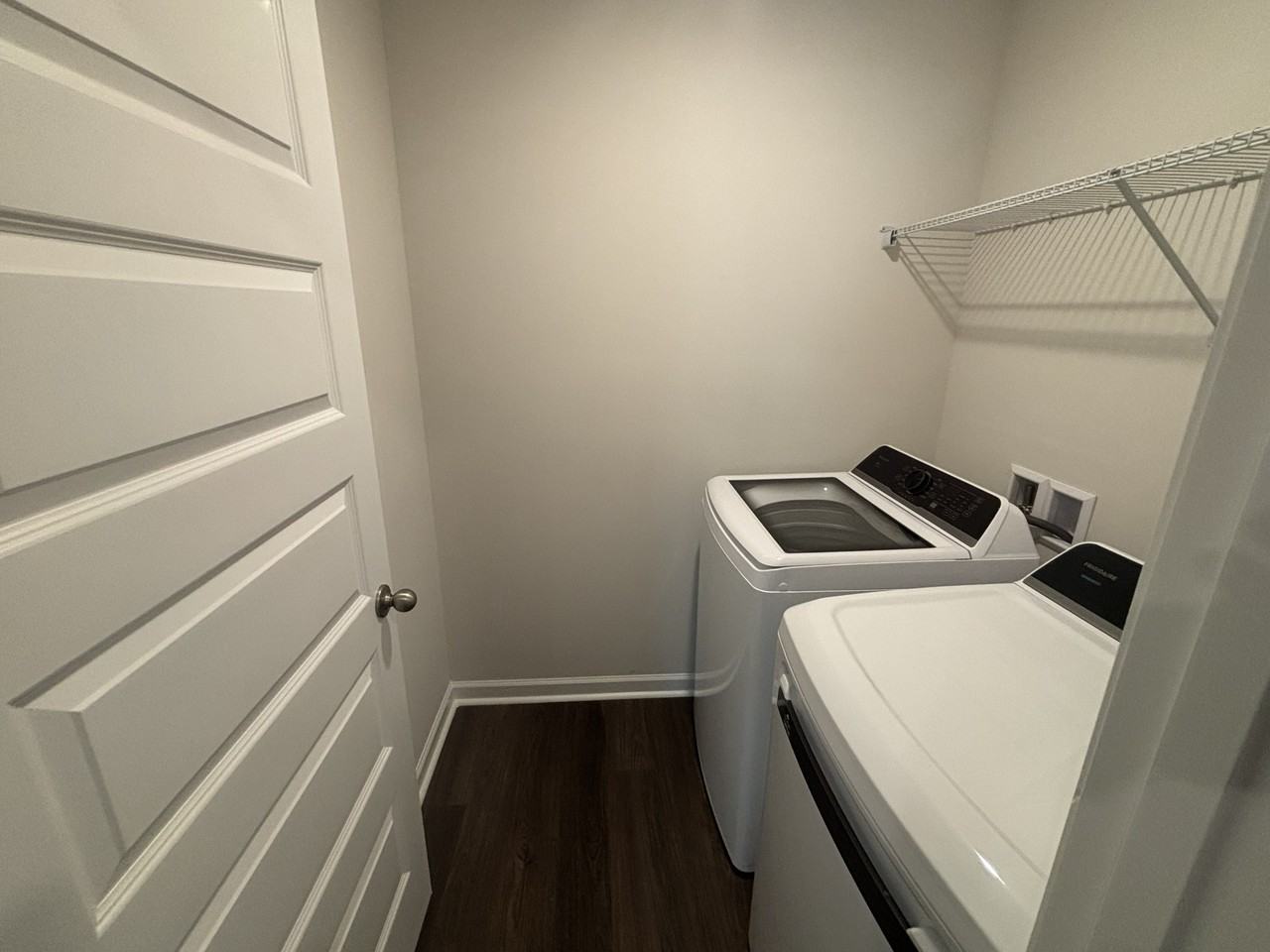 389 Jackson Point Cir Unit B #B - Photo 3 of 39