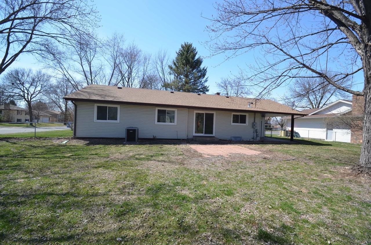 8368 Hefner Ct - Photo 2 of 13