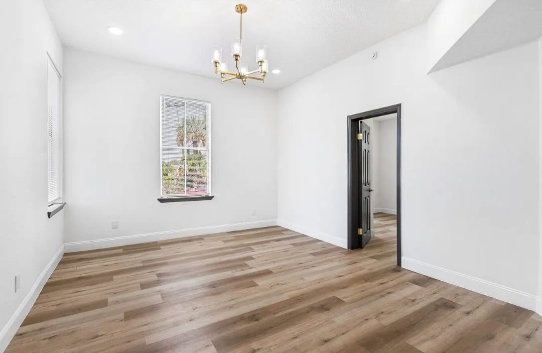 101 E 7th St #1 - Photo 5 of 19