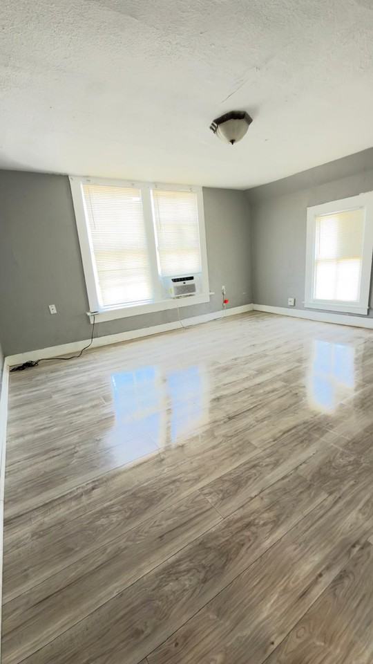 315 Oak St #3 - Photo 5 of 5