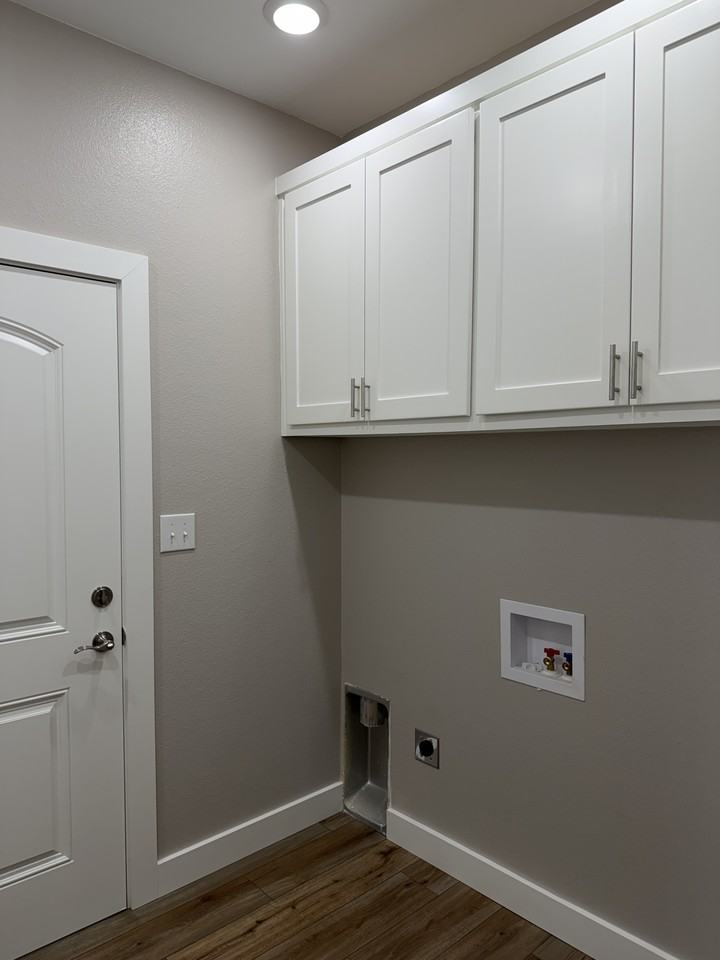 309 Whitworth St #A - Photo 2 of 17