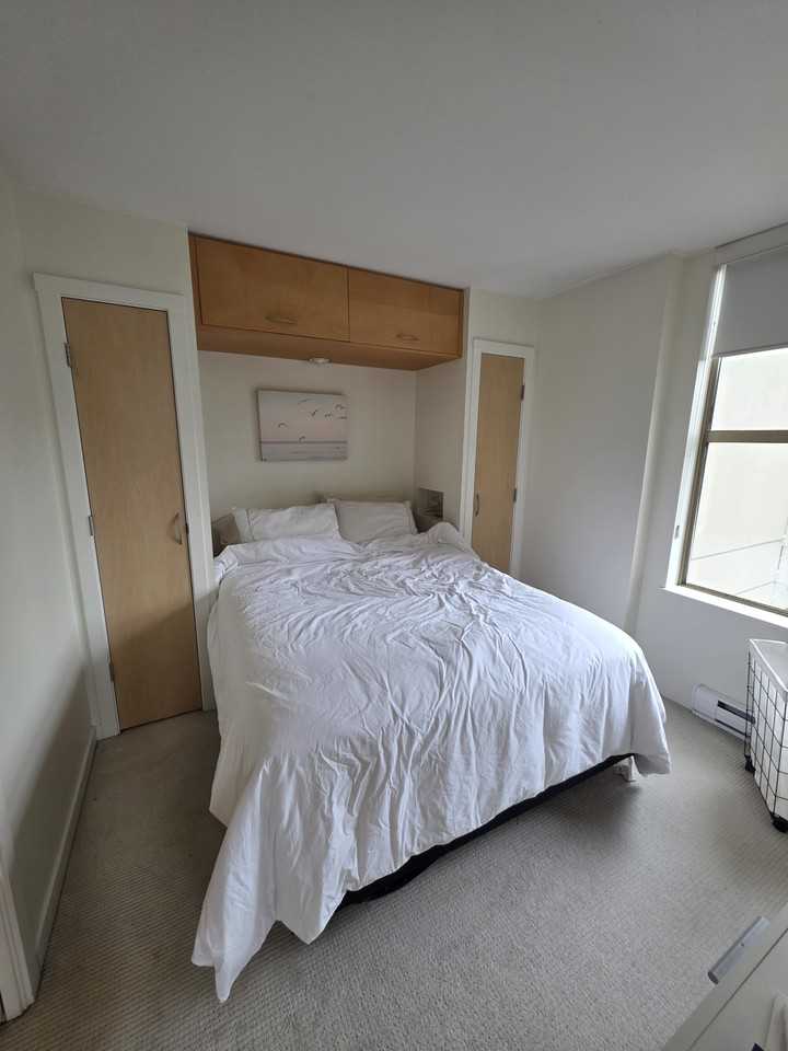 969 Richards Street #1702 - Photo 5 of 10