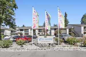 featured image of 1050 Lake Blvd