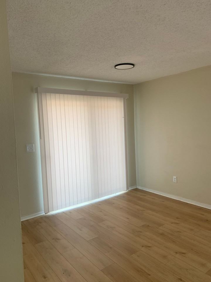 The Willows South apartments - Photo 2 of 8