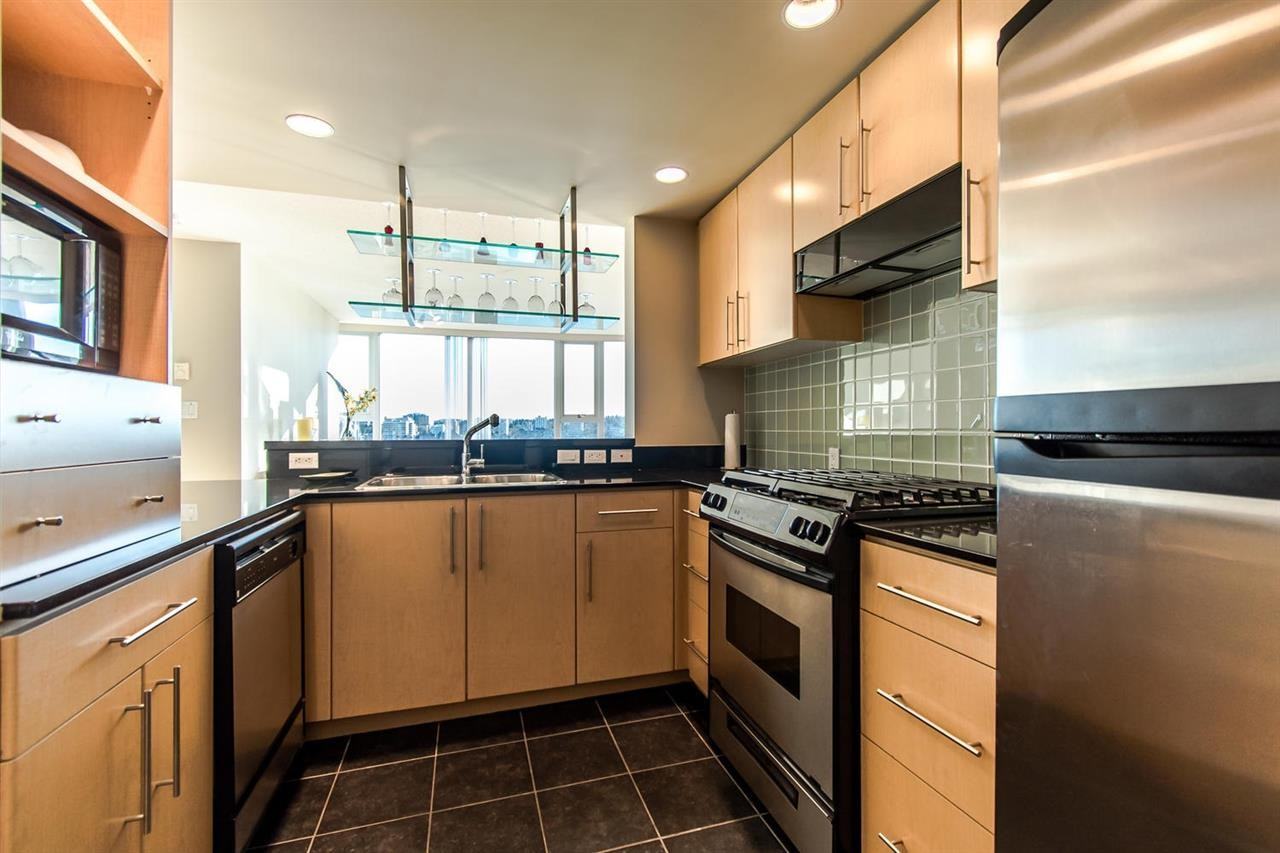 583 Beach Crescent #23xx - Photo 5 of 30