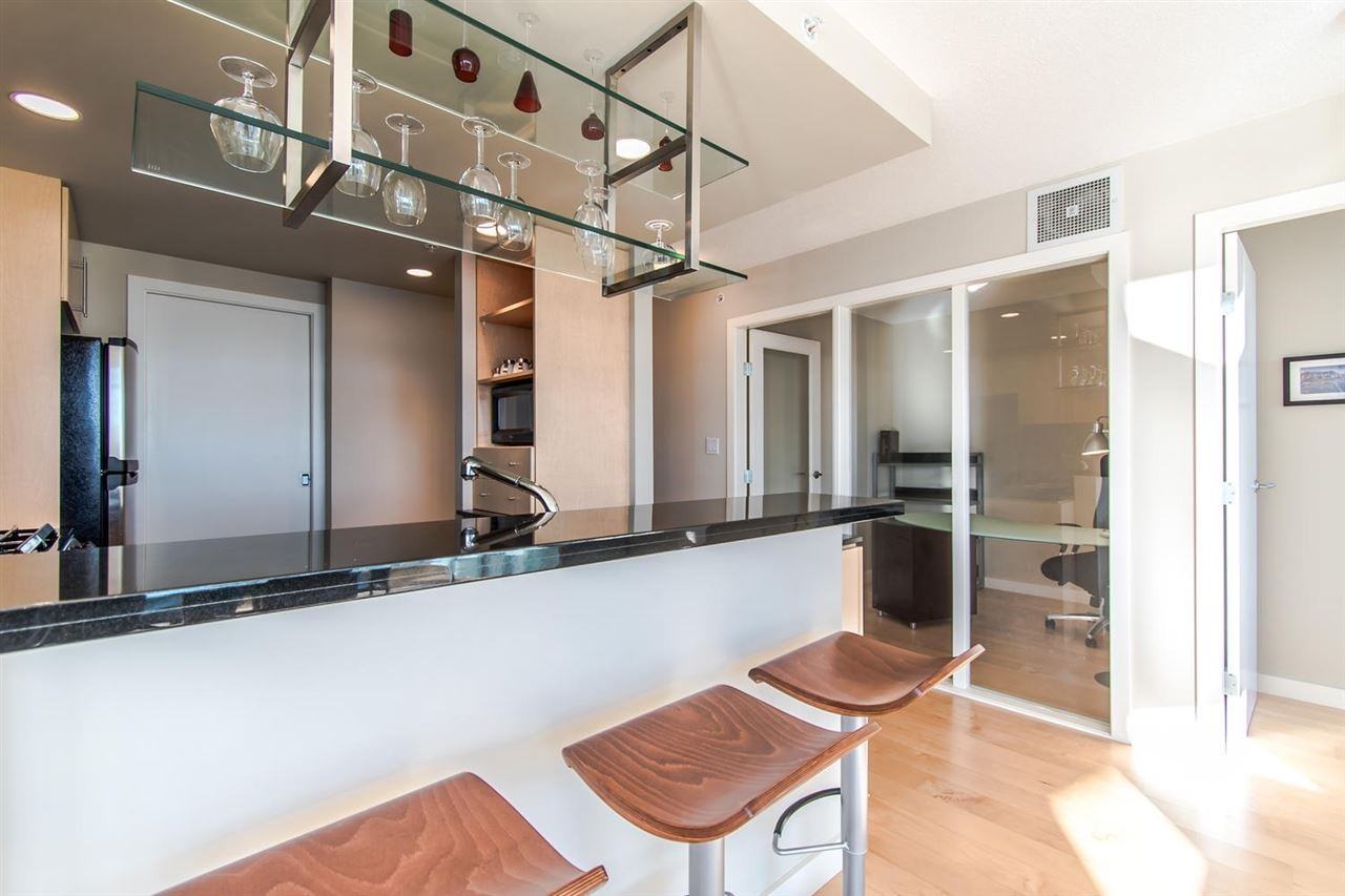 583 Beach Crescent #23xx - Photo 6 of 30