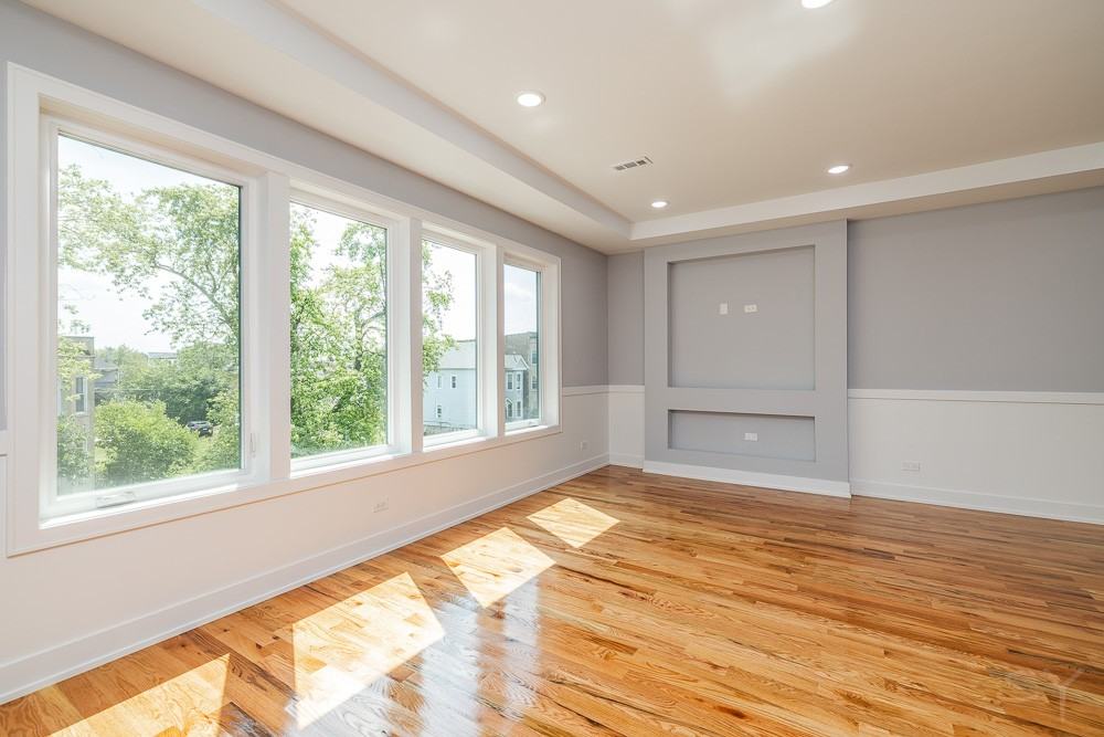 6334 South Langley Avenue #3 - Photo 4 of 12