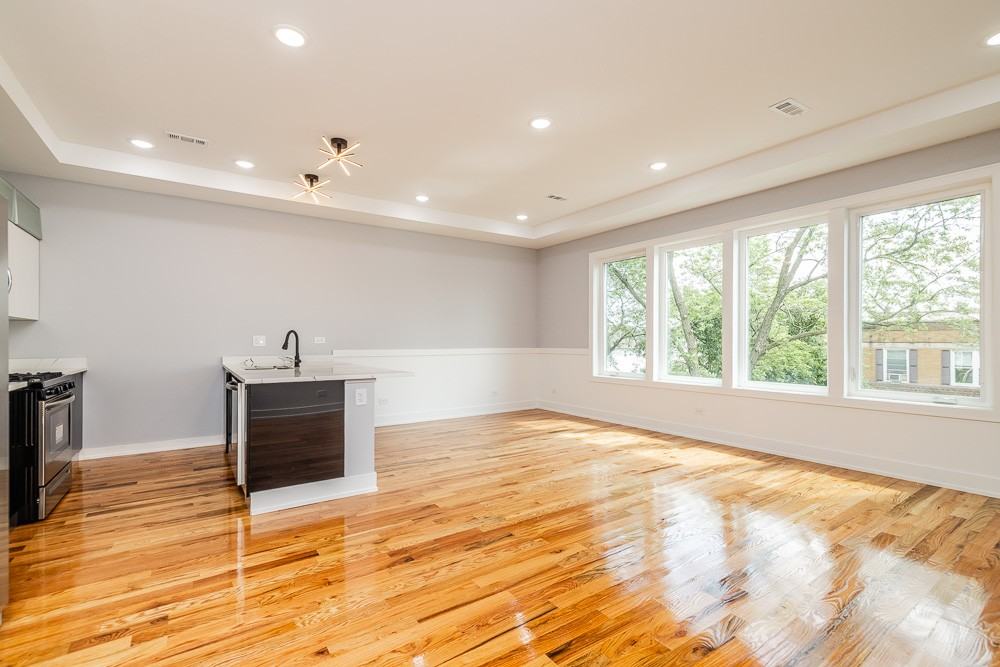 6334 South Langley Avenue #3 - Photo 3 of 12