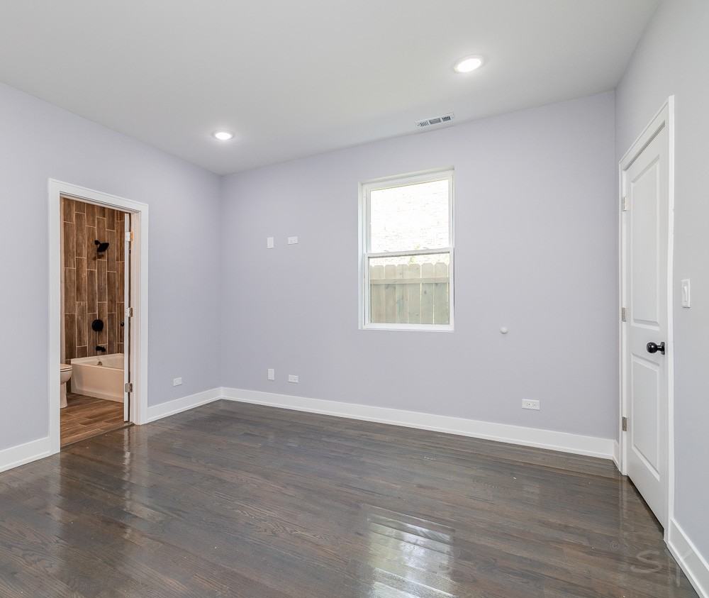 6334 South Langley Avenue #3 - Photo 7 of 12