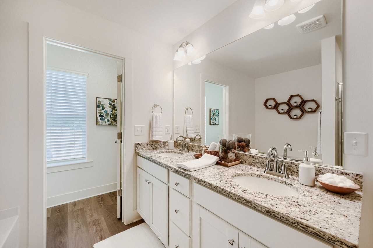 2024 Woodbine Way - Photo 4 of 19