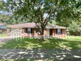 featured image of 102 Barrow Ct