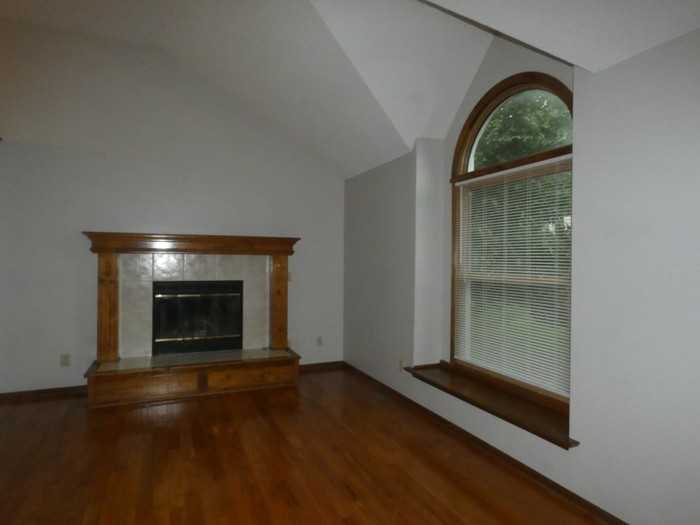 6544 Nw Gilly Rd - Photo 3 of 32