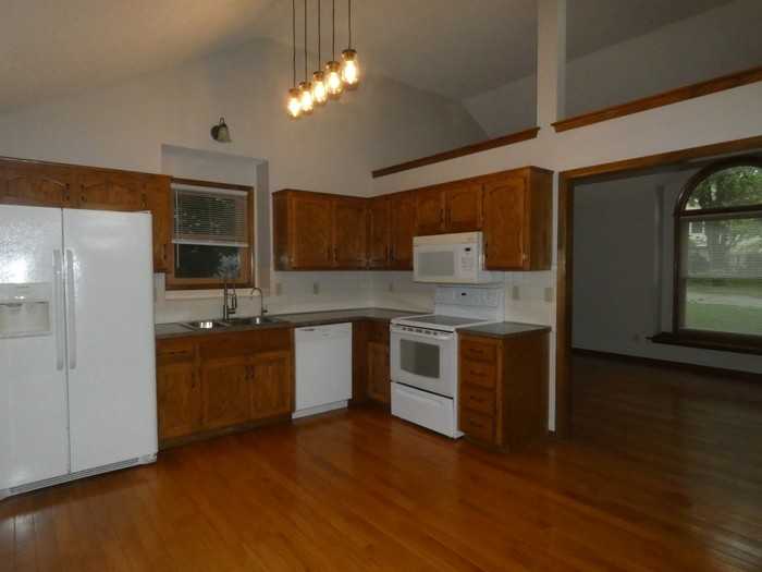 6544 Nw Gilly Rd - Photo 7 of 32