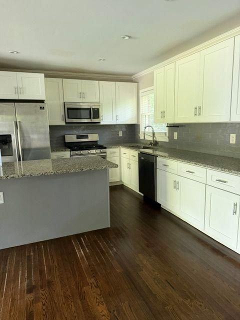 3155 Beech Dr - Photo 4 of 12