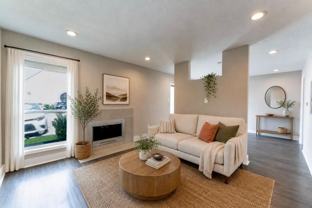 935 La Posada Dr - Photo 1 of 1