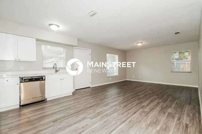 913 E Ida St - Photo 7 of 16